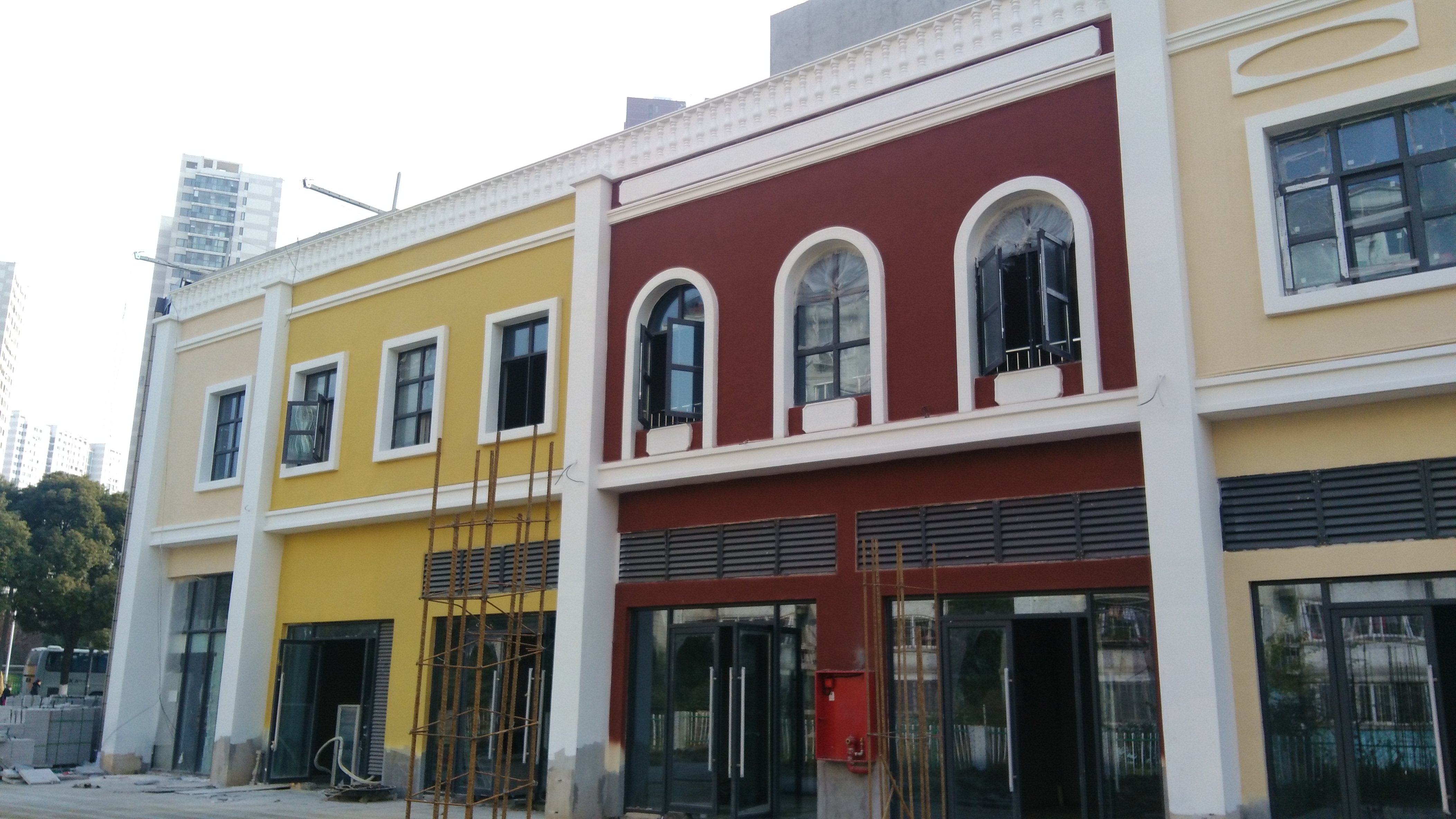 EPS线条是外墙保温材料及GRC线条行业延伸的一个新种产品